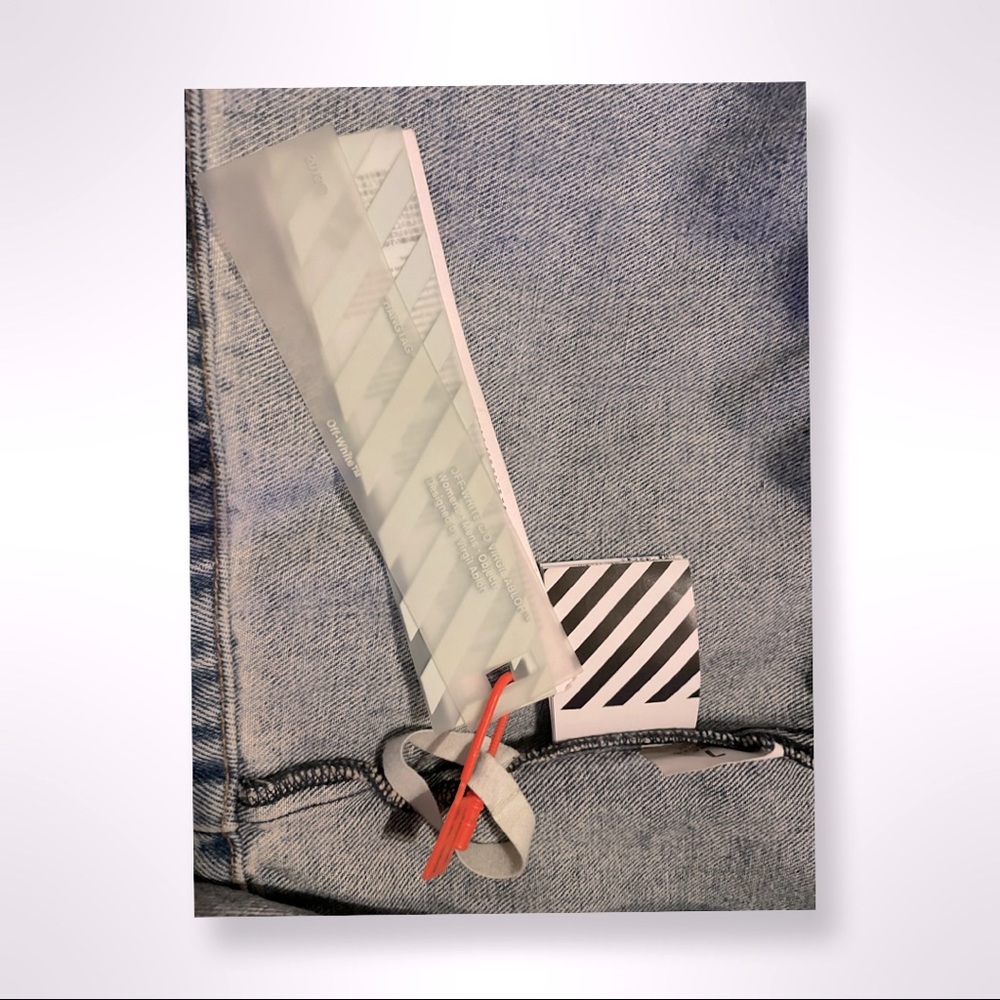 Off-White - Picture 6 of 9